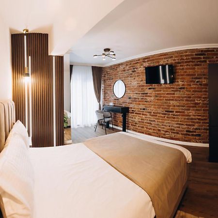 Pensiunea Brici Junior Cluj-Napoca Extérieur photo