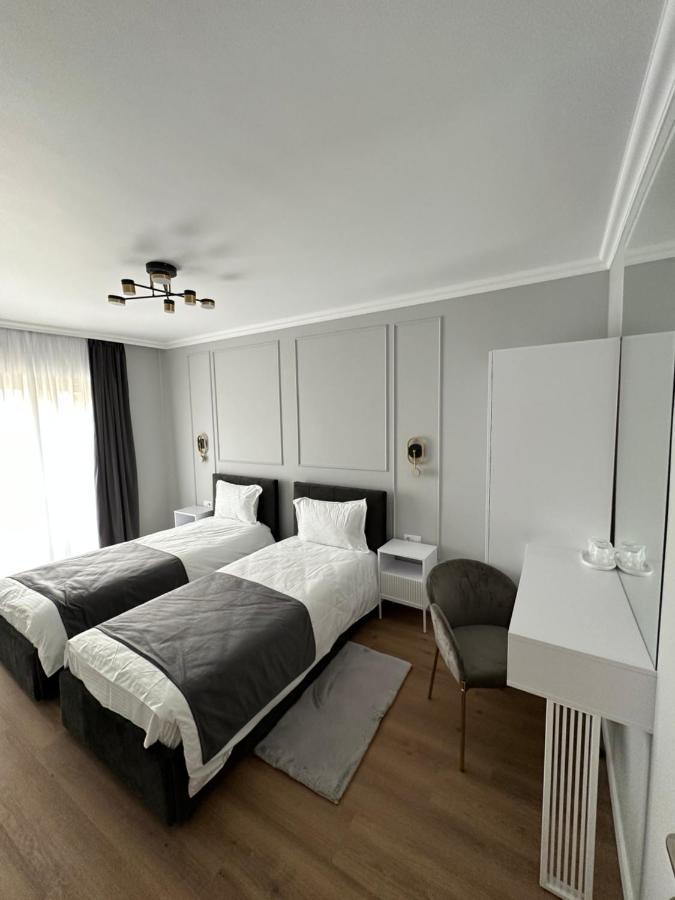 Pensiunea Brici Junior Cluj-Napoca Extérieur photo